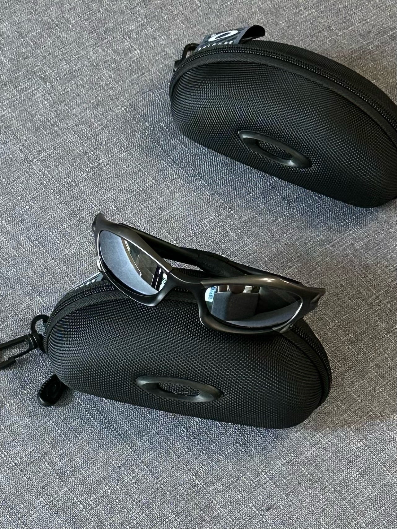 Vintage Oakley Splice Sunglasses: Charcoal Frame, Smoky Silver 