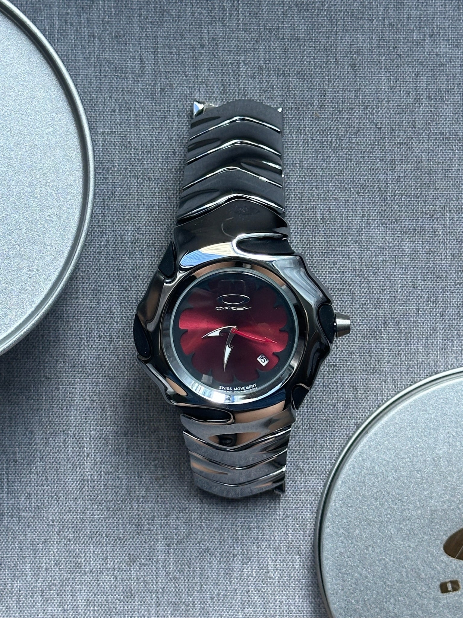 Oakley Blade Watch – Red dial Silver SHINY Stainless Steel, Swiss