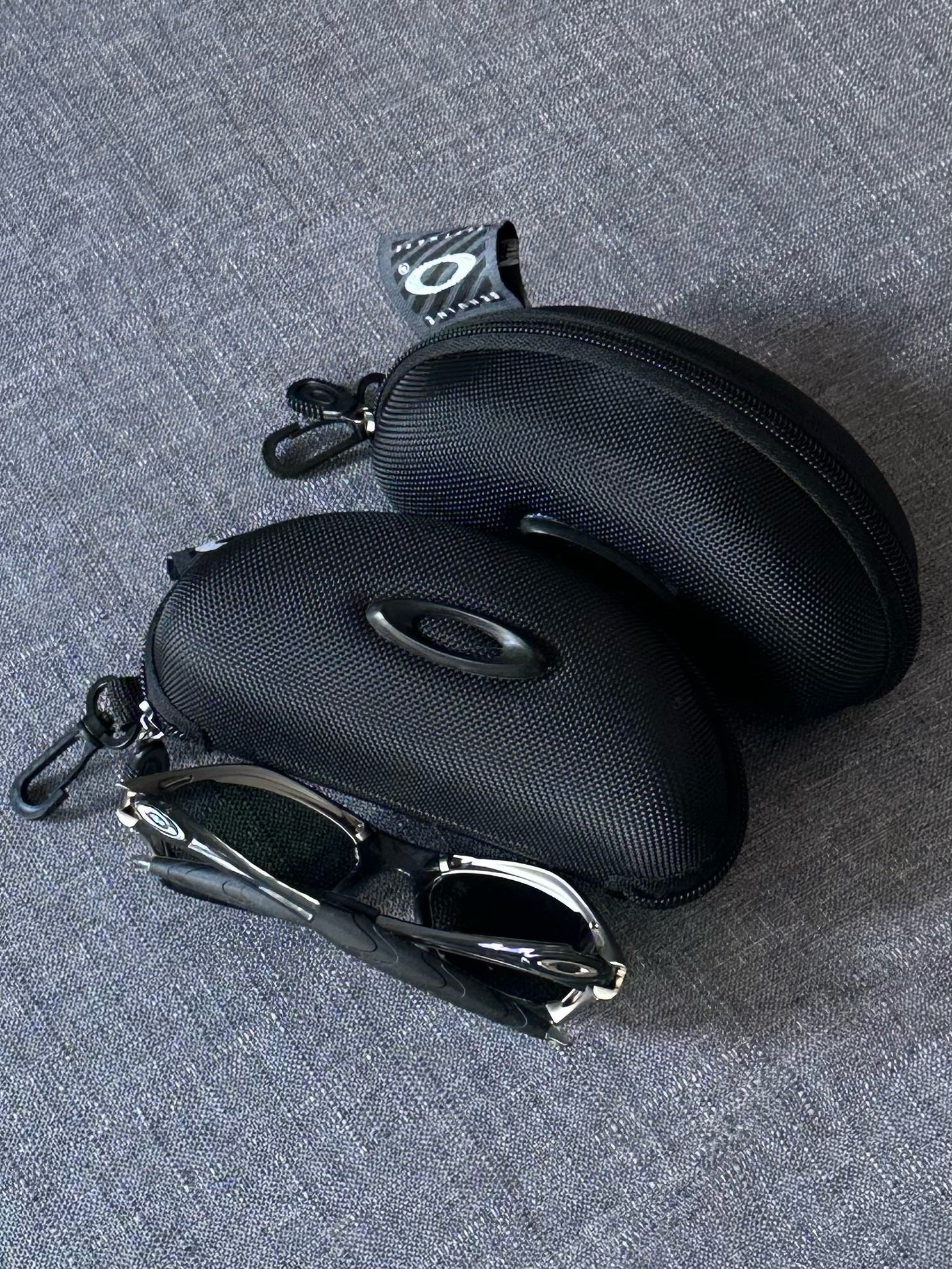 Vintage Oakley Sunglasses: Silver Frame, Purple Lenses with Case