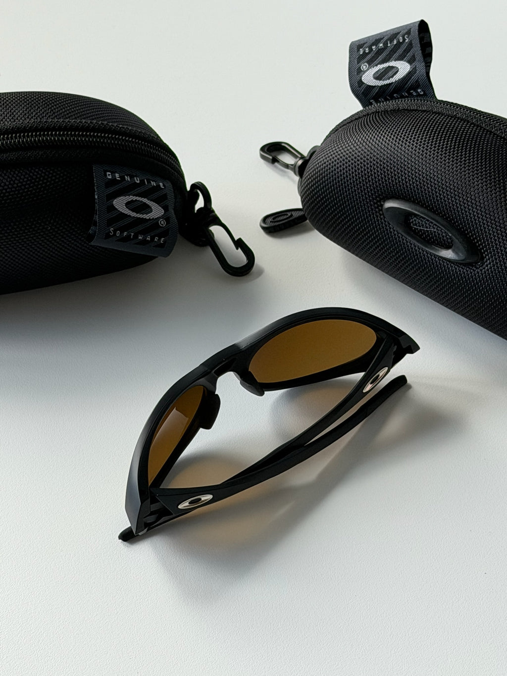 Oakley Eye Jacket Sunglasses – Matte Black Frame / Gold Mirror Lens | Vintage Y2K Wraparound Shades
