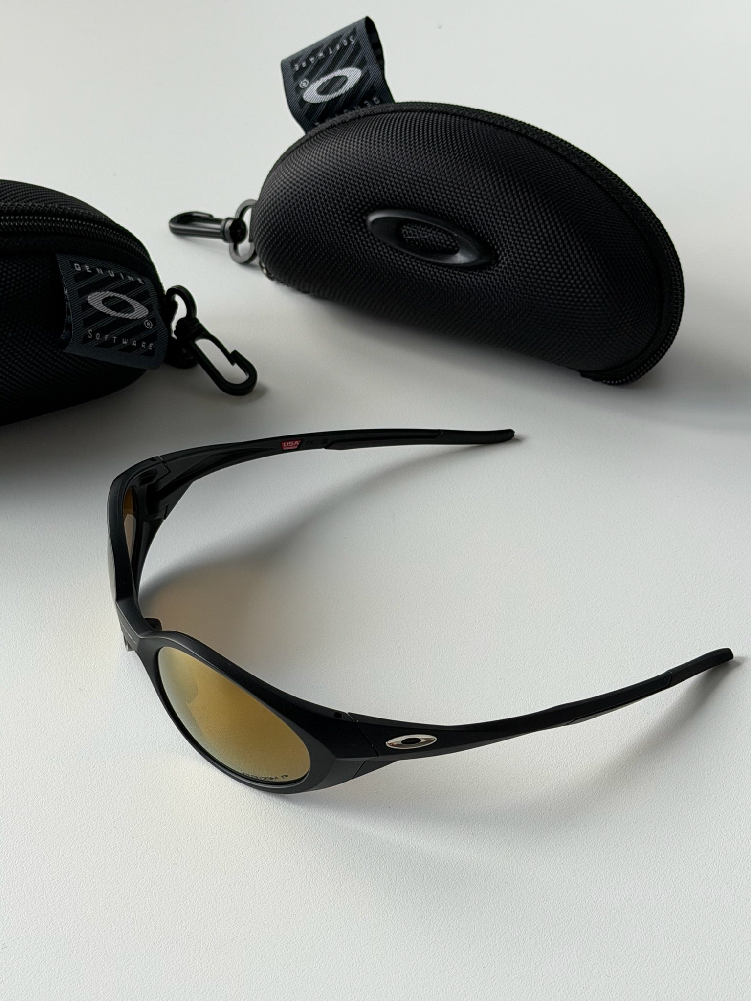 Oakley Eye Jacket Sunglasses – Matte Black Frame / Gold Mirror Lens | Vintage Y2K Wraparound Shades