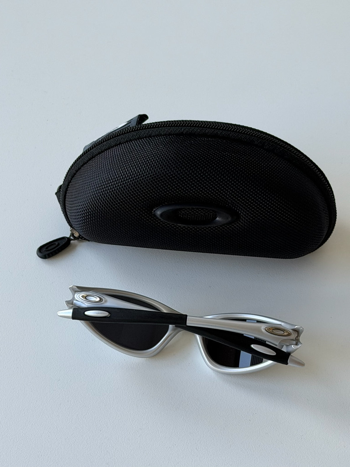 Oakley Eye Jacket Gen 1 Sunglasses – Silver / Mirror Chrome