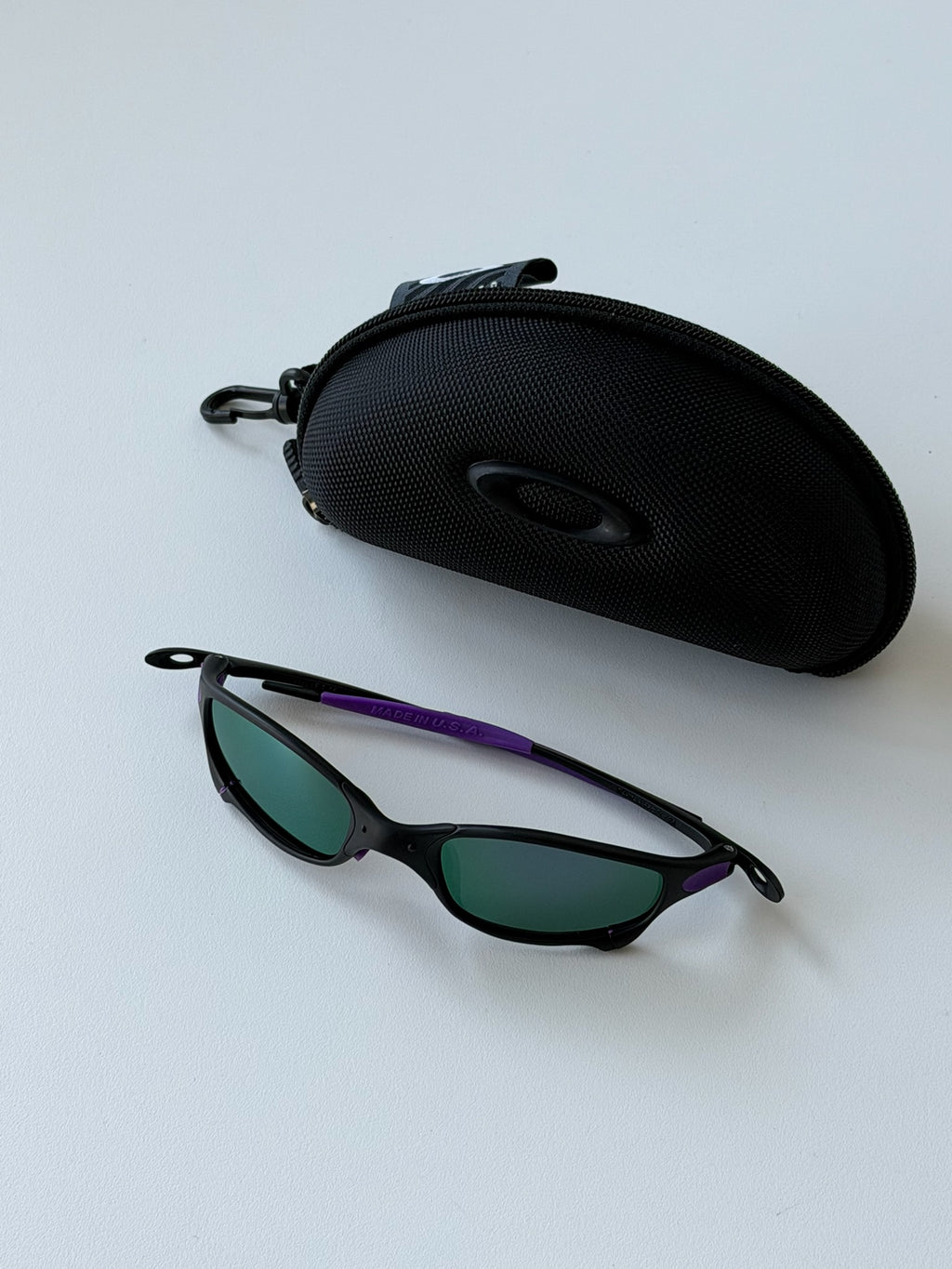 Vintage Oakley Juliet 1.0 – Black Frame / Purple Lens with Purple Accents