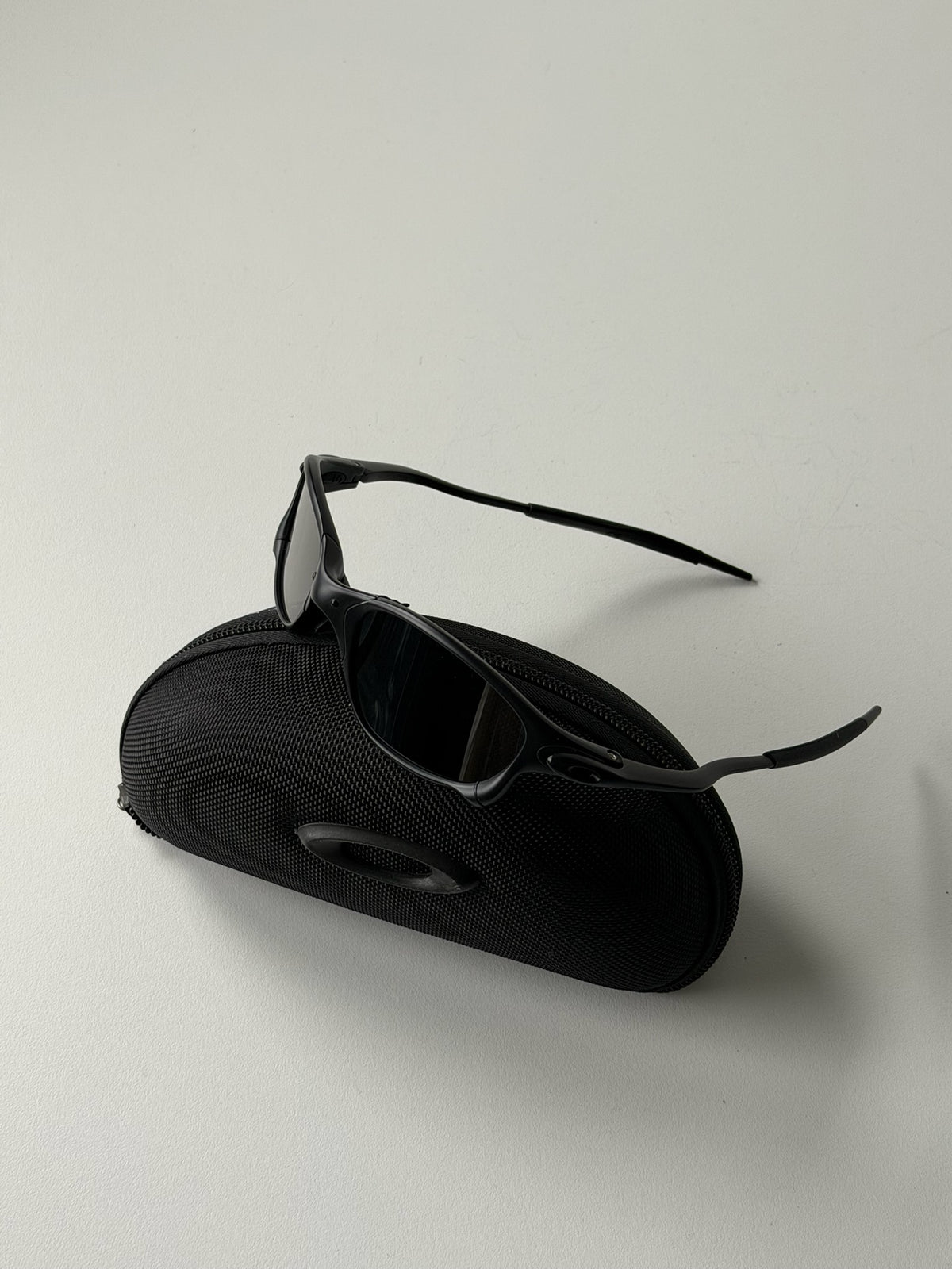 Vintage Oakley Juliet 2.0 – Black Frame / Black Lens