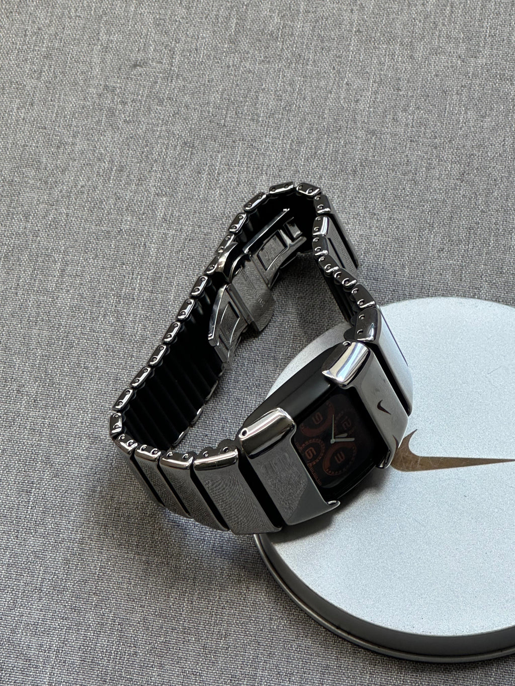 Nike D-Line Shiny Silver Analogue Watch with Orange Dial | Rare Collectible | Unisex Retro Sports Timepiece