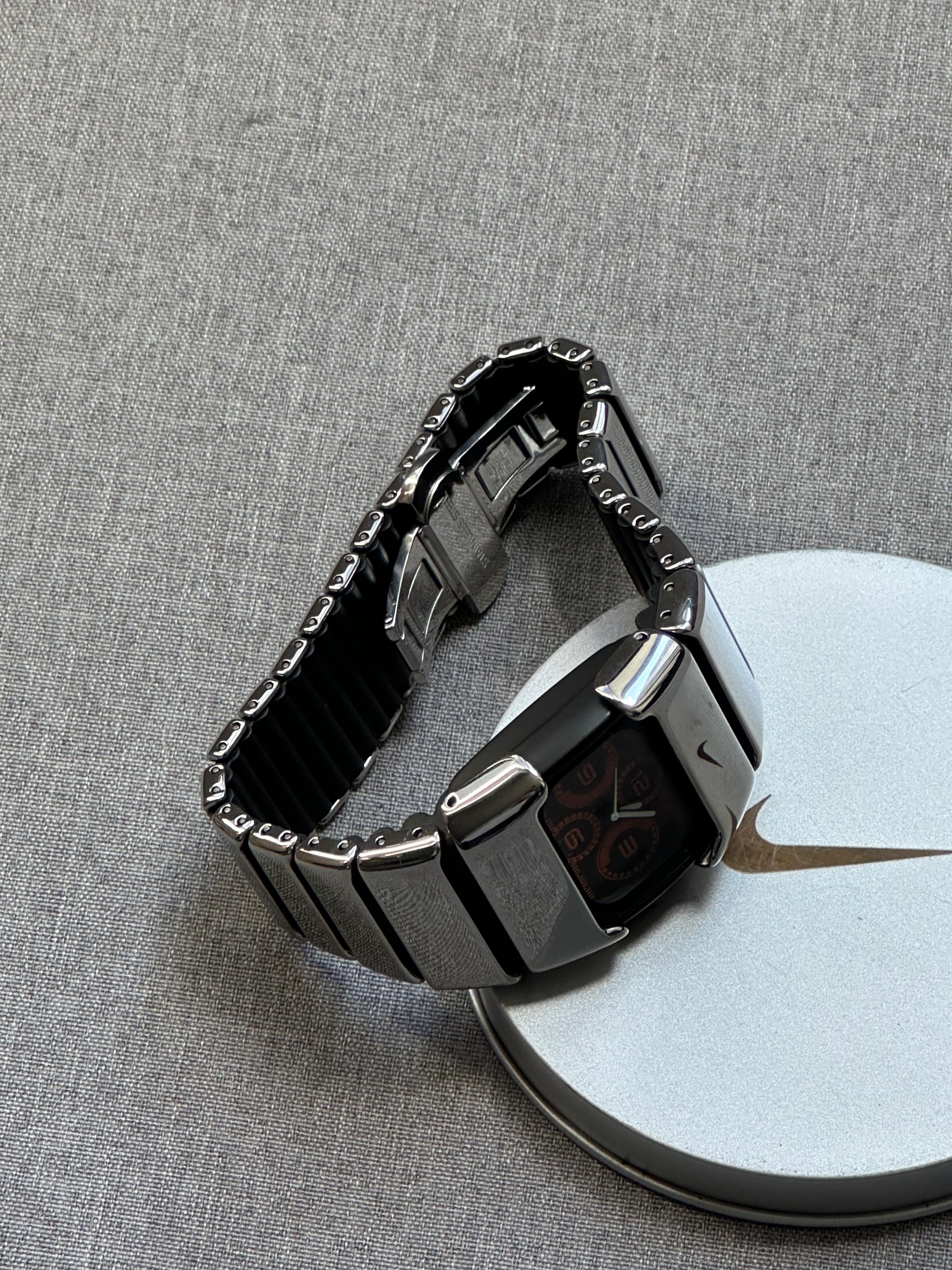 Nike D-Line Shiny Silver Analogue Watch with Orange Dial | Rare Collectible | Unisex Retro Sports Timepiece