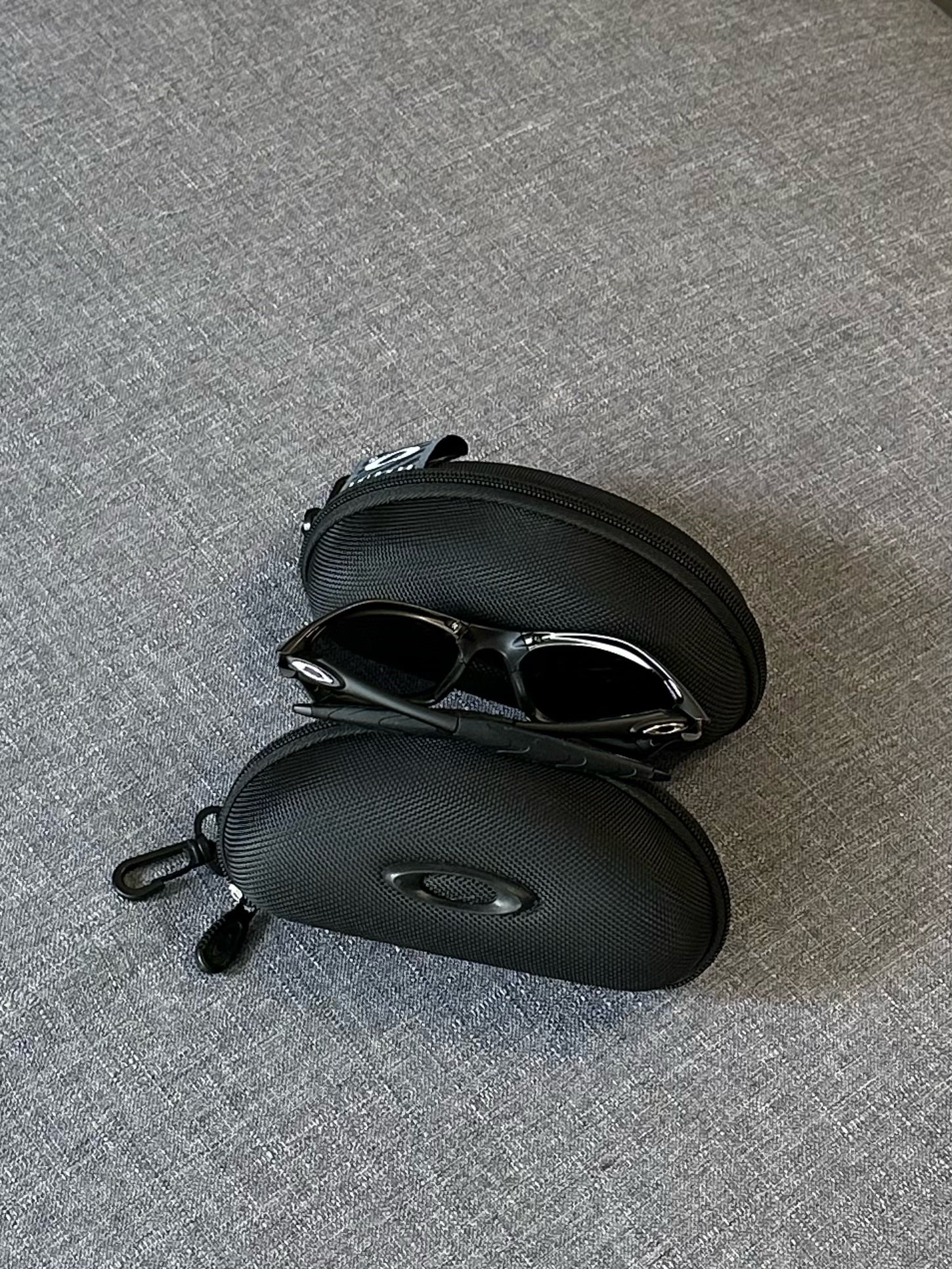 Vintage Oakley Splice Sunglasses: Charcoal Frame, Smoky Silver