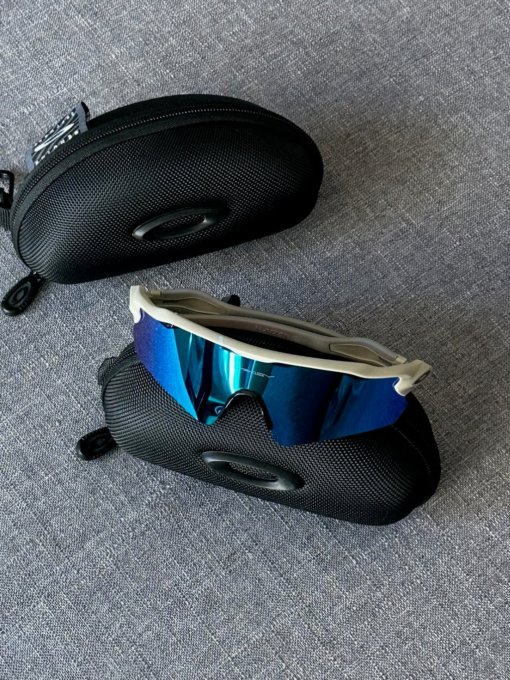 Oakley Performance Shield Sunglasses – Ocean Blue Lens Oakley-Style Sport Frame