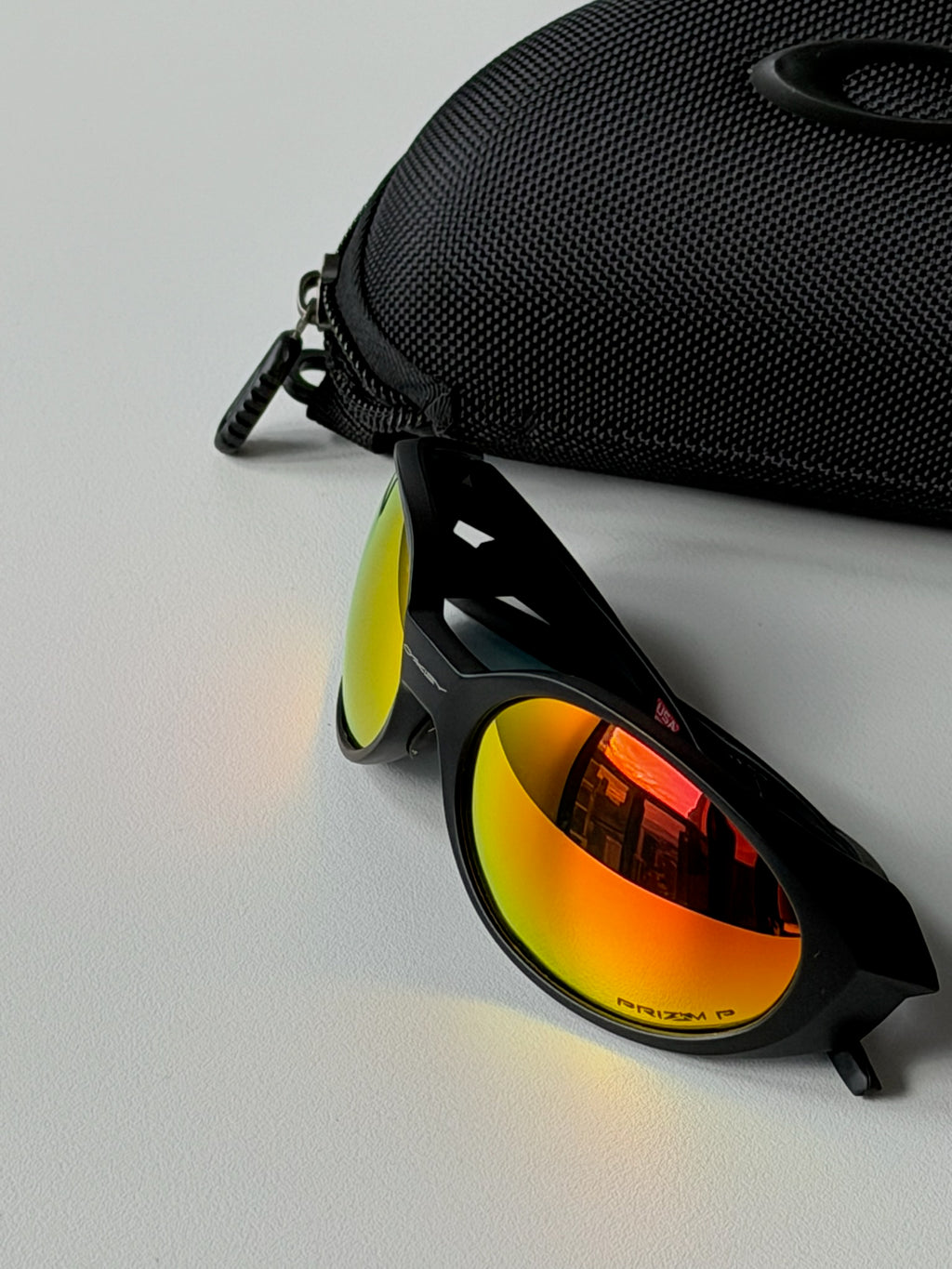 Oakley Eye Jacket Sunglasses – Black Frame / Fire Iridium Lens | Y2K Wraparound Sports Shades
