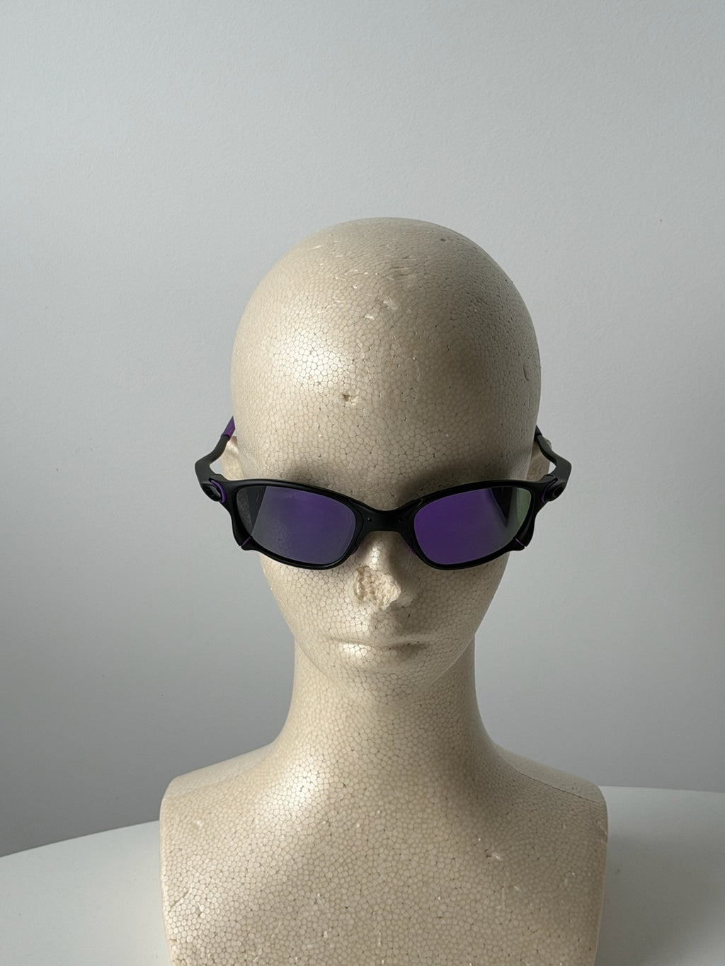 Vintage Oakley Juliet 2.0 – Black Frame / Purple Lens with Purple Accents