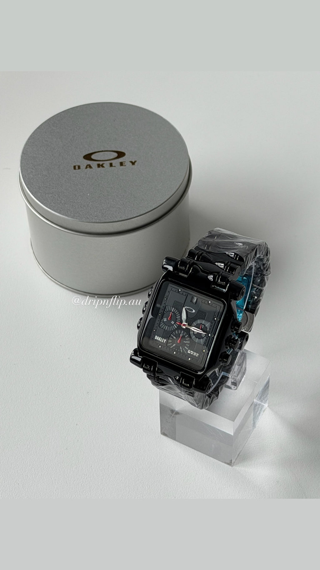 Oakley Minute Machine Watch – Black Bracelet / Black Dial
