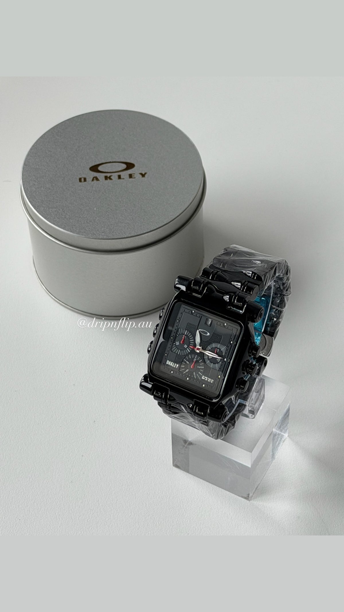 Oakley Minute Machine Watch – Black Bracelet / Black Dial