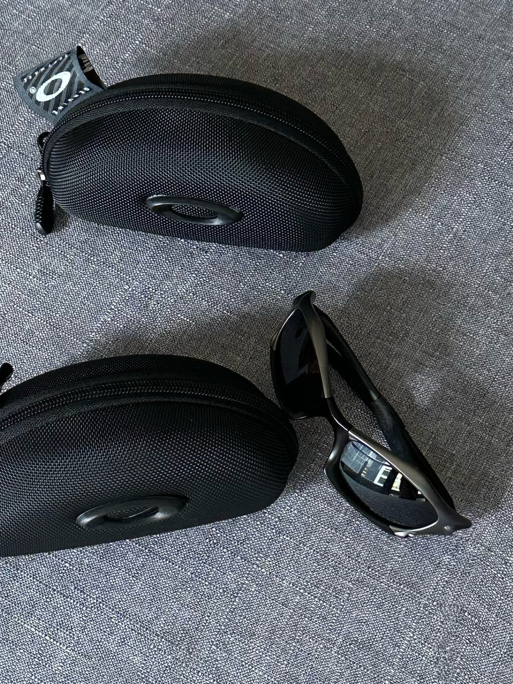 Vintage Oakley Sunglasses: Polished Charcoal Frame, Black Lenses with Case