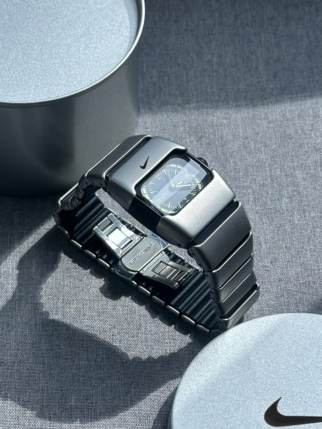 Nike D-Line Satin Silver Analogue Watch with Light Yellow Dial | Rare Collectible | Unisex Retro Sports Timepiece