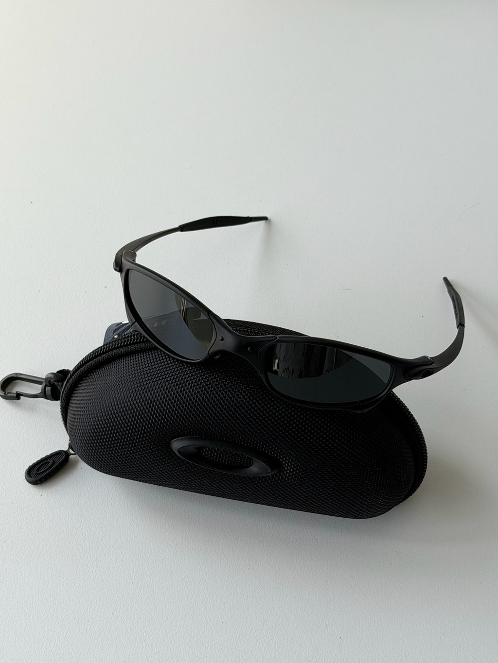 Vintage Oakley Juliet 1.0 – Black Frame / Black Lens