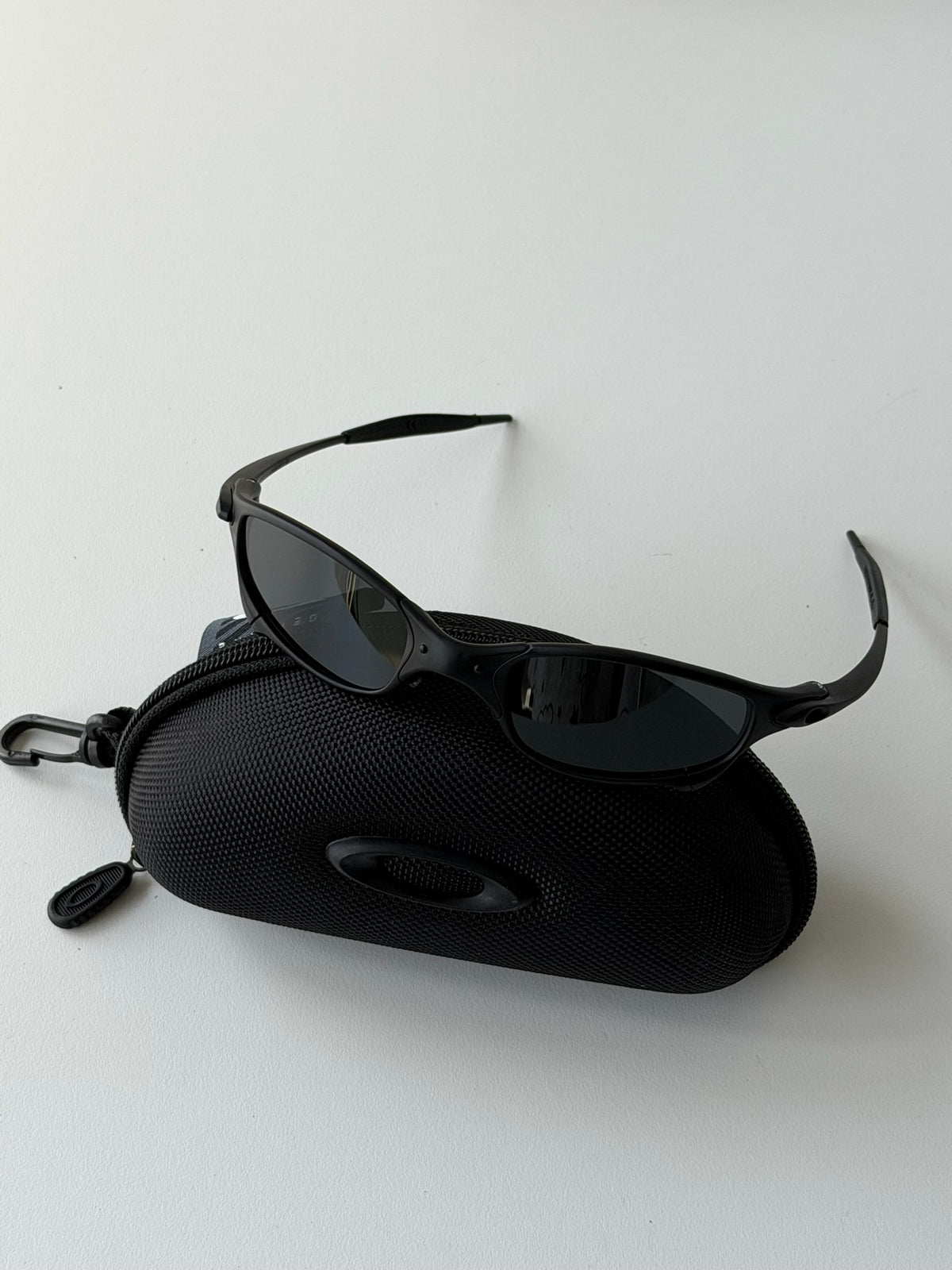 Vintage Oakley Juliet 1.0 – Black Frame / Black Lens