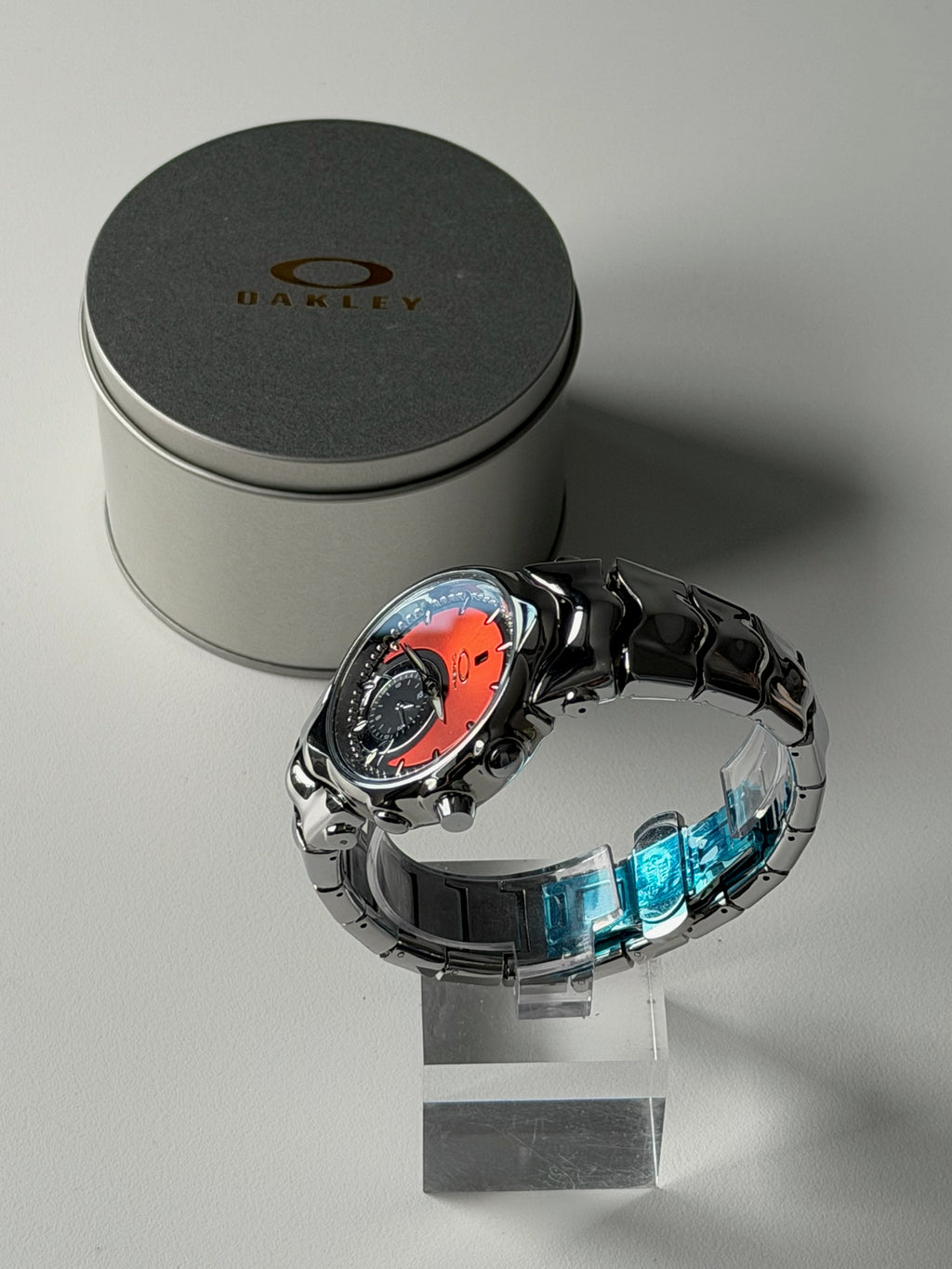 Oakley Judge Watch – Gloss Silver / Orange Dial