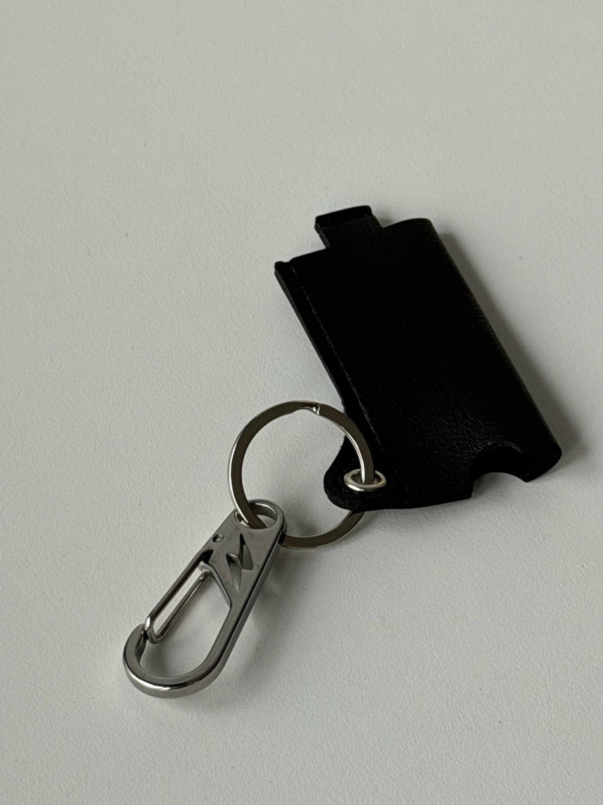 Black Leather Lighter Holder Keychain – Industrial Metal Clip Utility Accessory