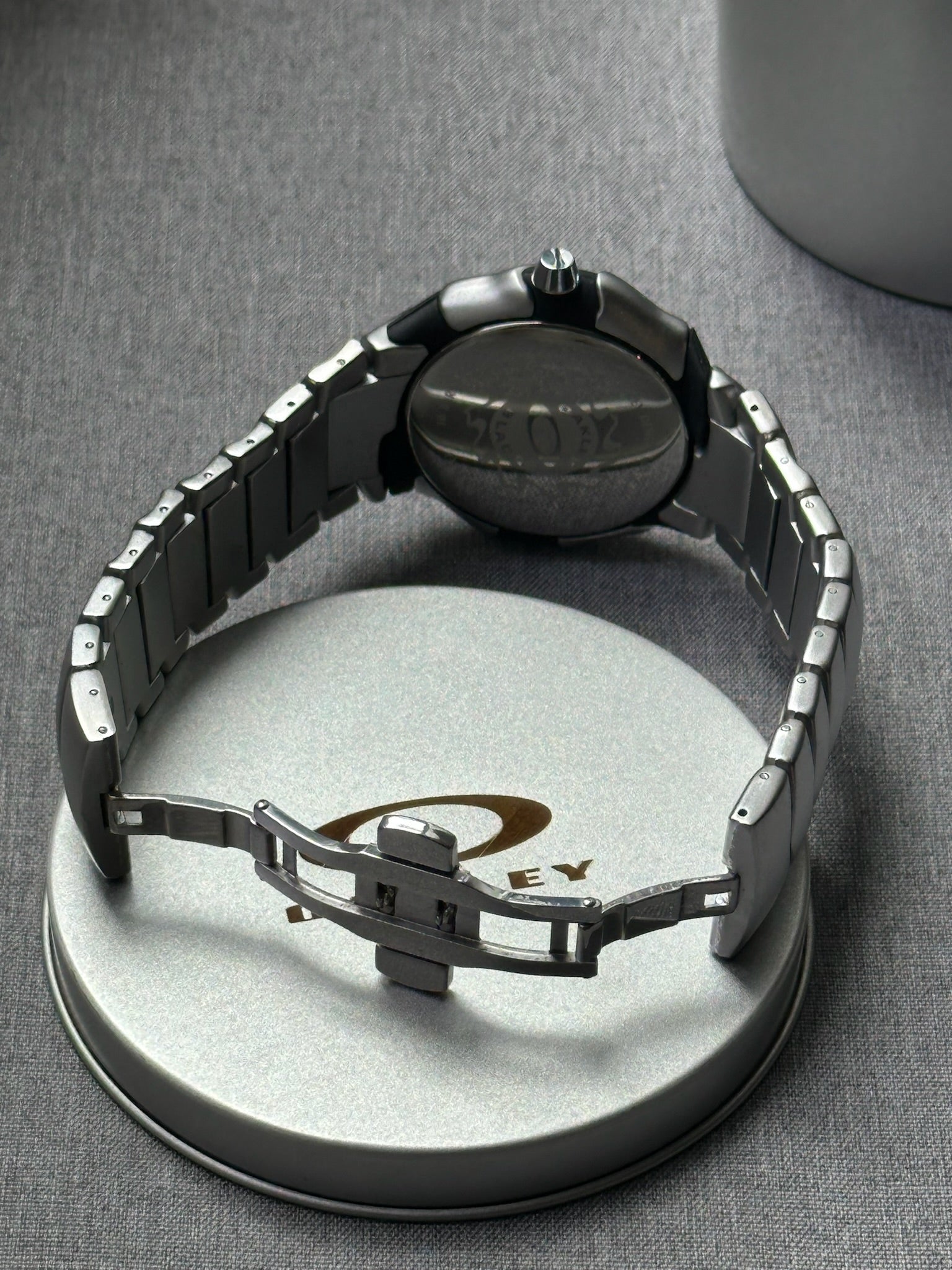 Oakley Blade Watch: Silver Stainless Steel Brushed with White Dial, Swiss Movement