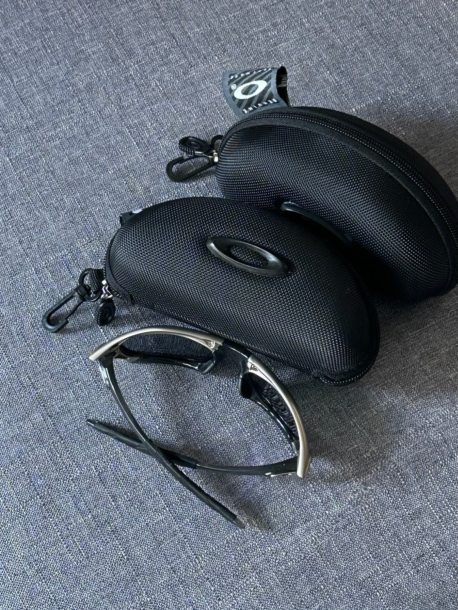 Vintage Oakley Sunglasses: Silver Frame, Purple Lenses with Case