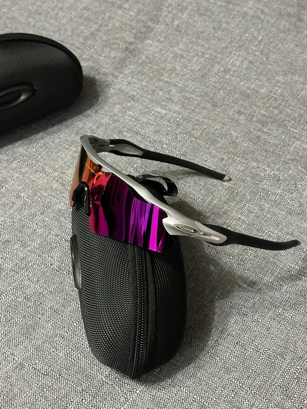 Oakley Performance Shield Sunglasses – Iridium Purple/Red Lens Oakley-Style Sport Frame