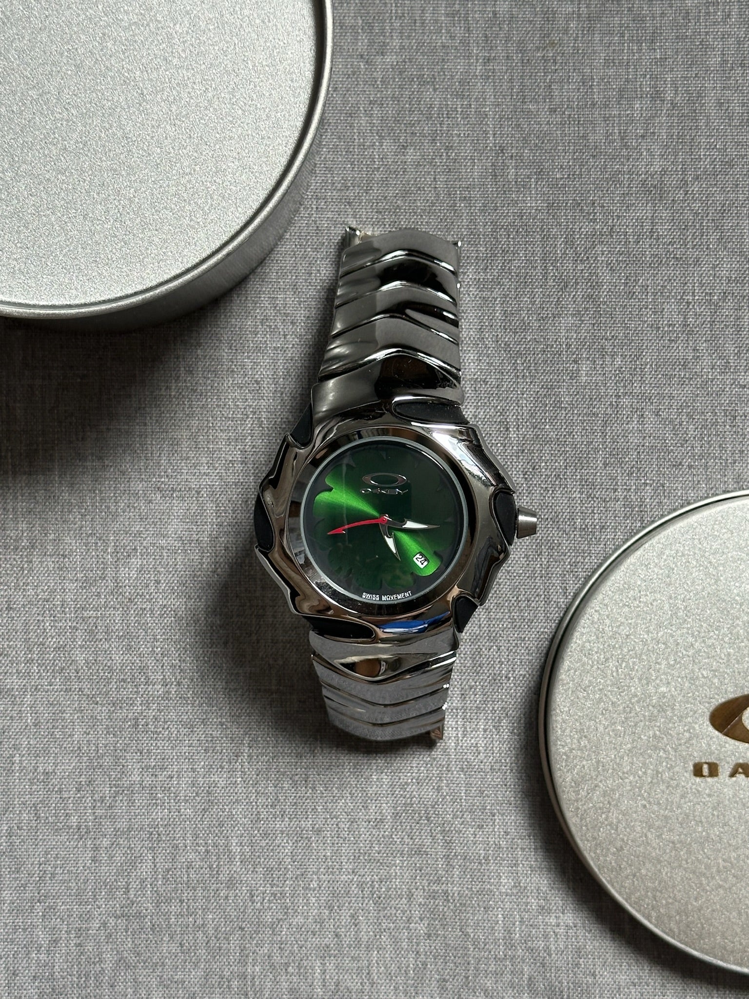 Oakley Blade Watch – Green Dial, Shiny Stainless Steel, Swiss Movement, Rare Collectible