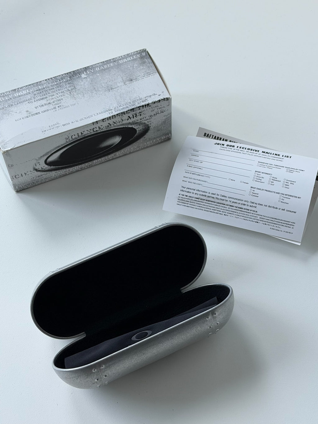 Oakley Vintage Capsule Sunglasses Case – Silver Aluminium