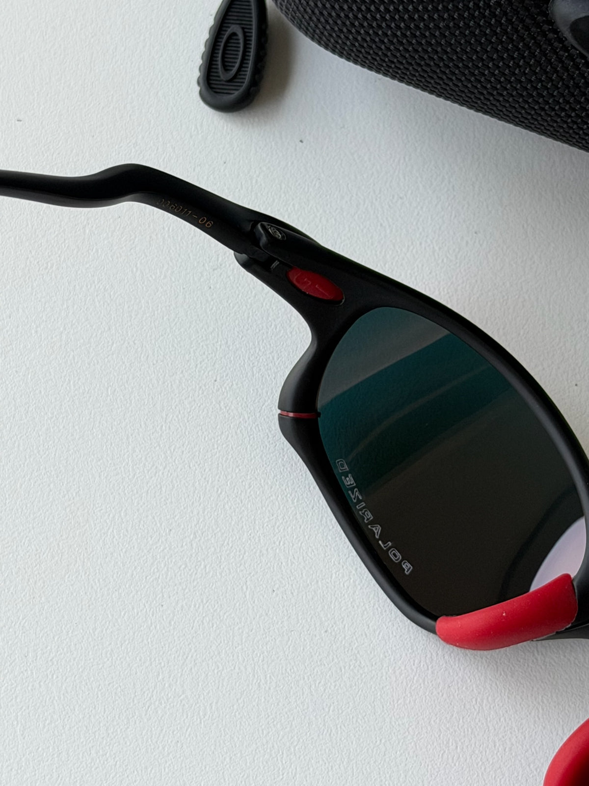 Vintage Oakley Juliet 2.0 – Black & Red Frame / Fire Orange Mirror Lens