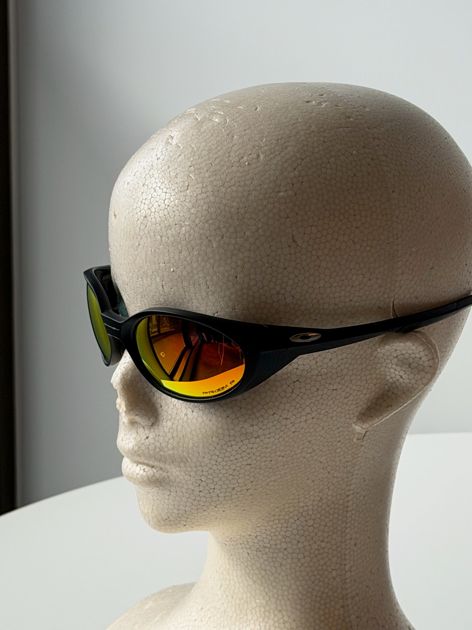 Oakley Eye Jacket Sunglasses – Black Frame / Fire Iridium Lens | Y2K Wraparound Sports Shades