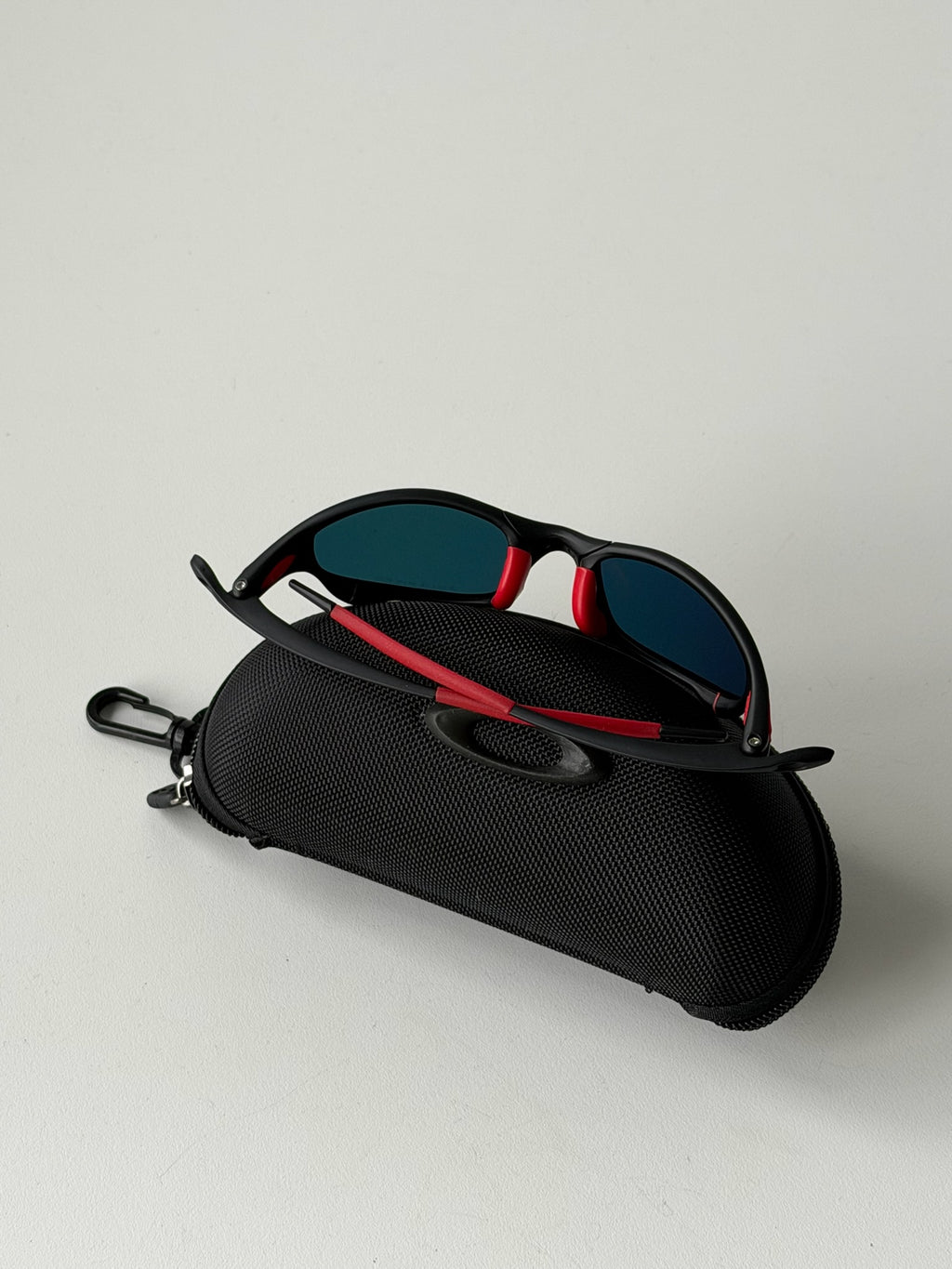 Vintage Oakley Juliet 1.0 – Black & Red Frame / Fire Orange Mirror Lens