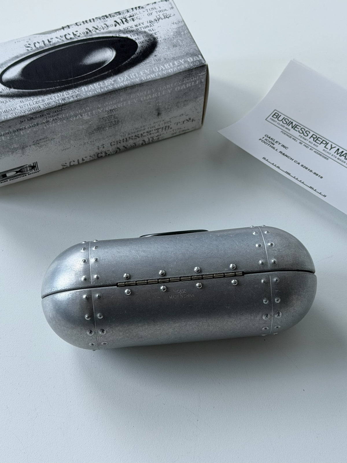 Oakley Vintage Capsule Sunglasses Case – Silver Aluminium