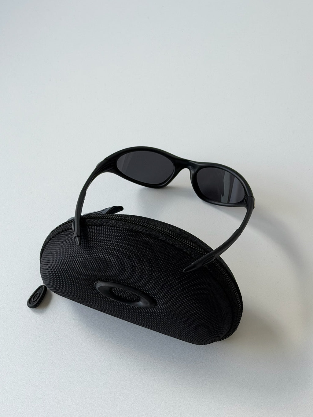 Oakley Eye Jacket Gen 1 Sunglasses – Matte Black / Black