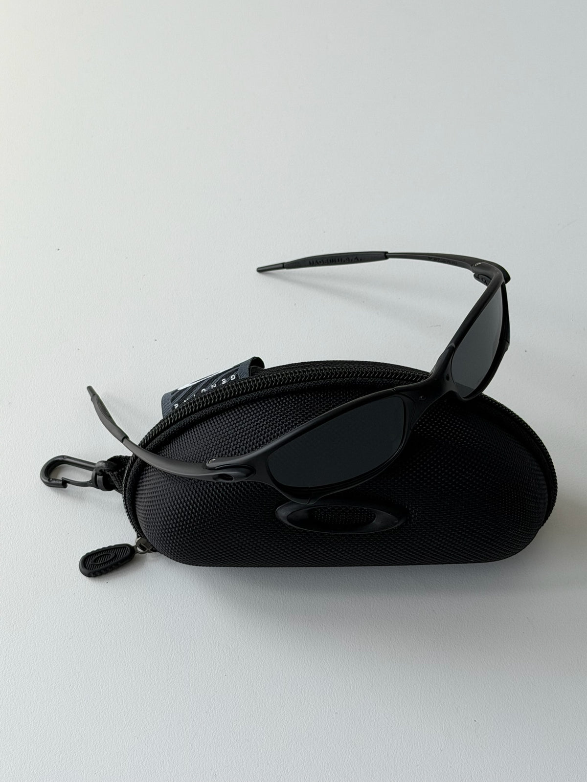 Vintage Oakley Juliet 1.0 – Black Frame / Black Lens