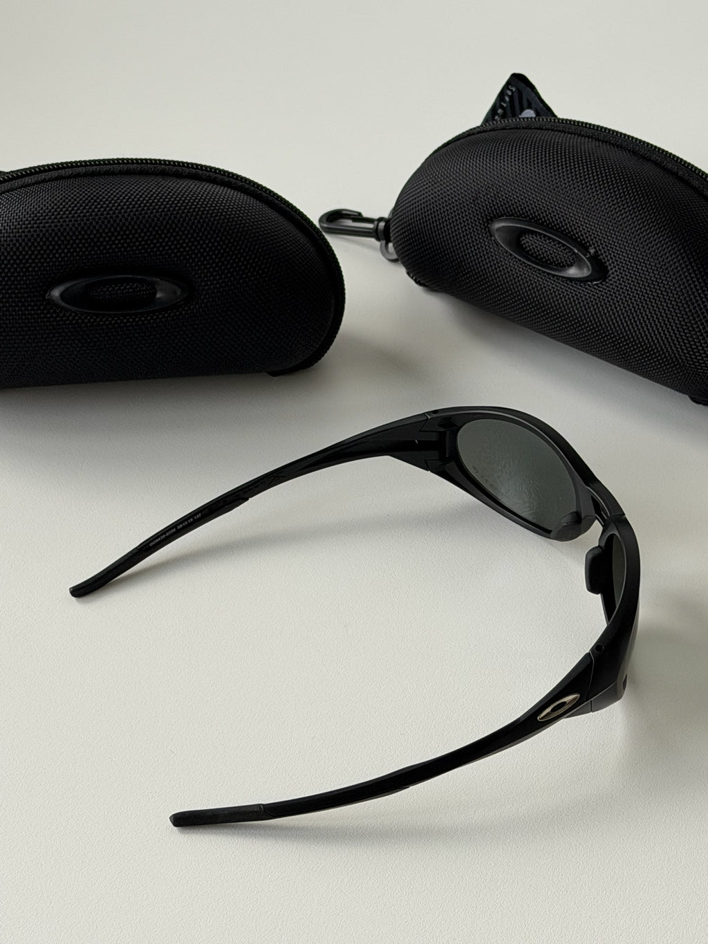 Oakley Eye Jacket Sunglasses – Matte Black Frame / Black Lens | Vintage Y2K Wraparound Shades