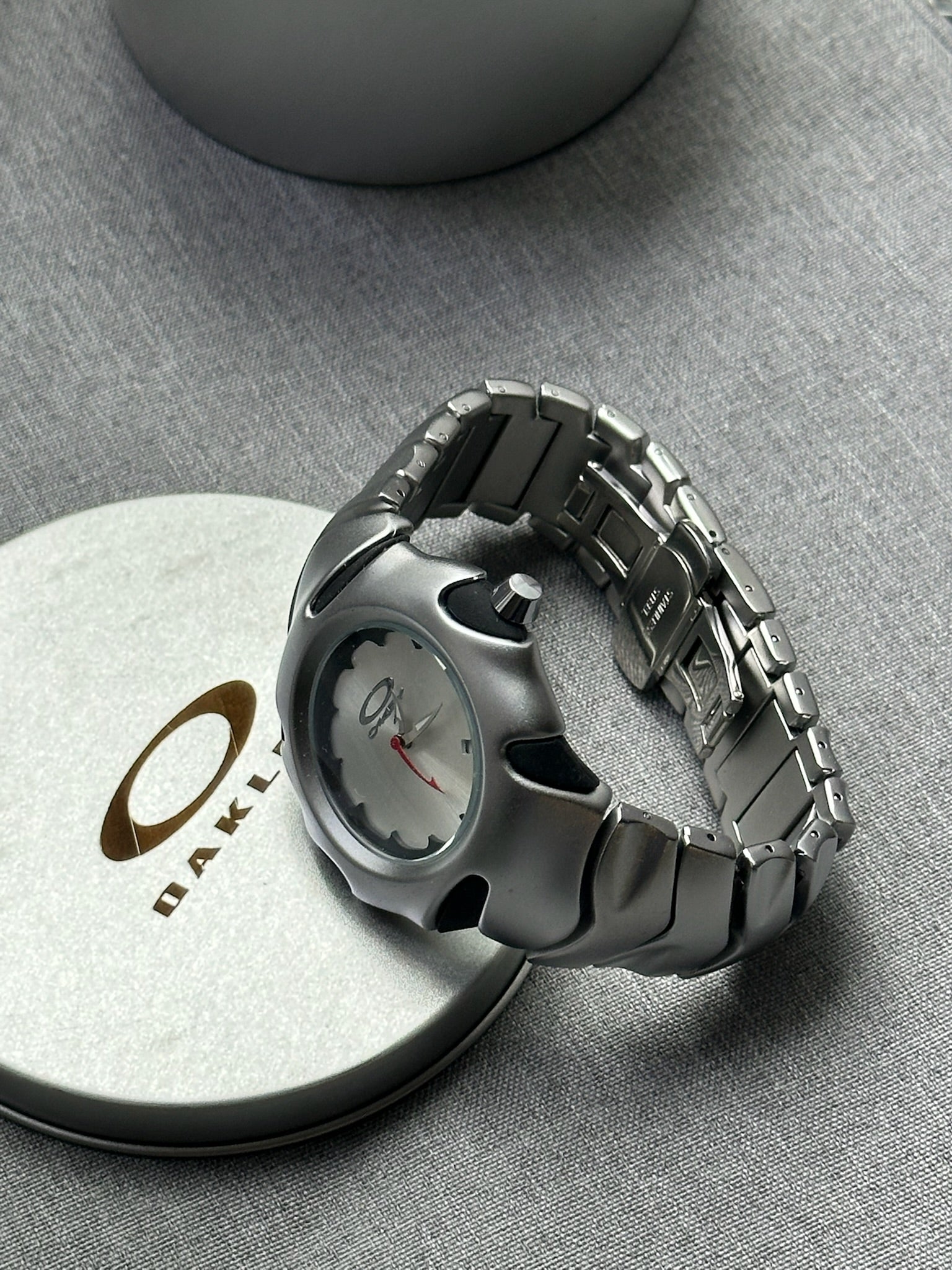 Oakley Blade Watch: Silver Stainless Steel Brushed with White Dial, Swiss Movement