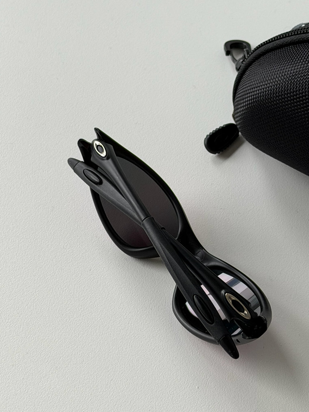 Oakley Eye Jacket Gen 1 Sunglasses – Matte Black / Fire Red