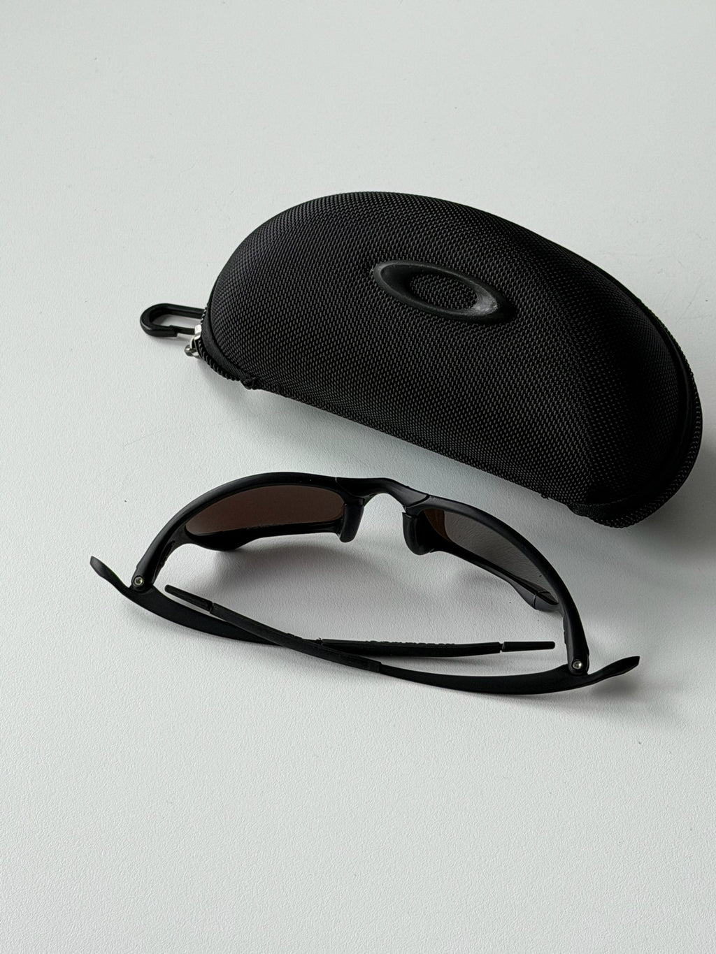 Vintage Oakley Juliet 1.0 – Black Frame / Green Iridescent Mirror Lens