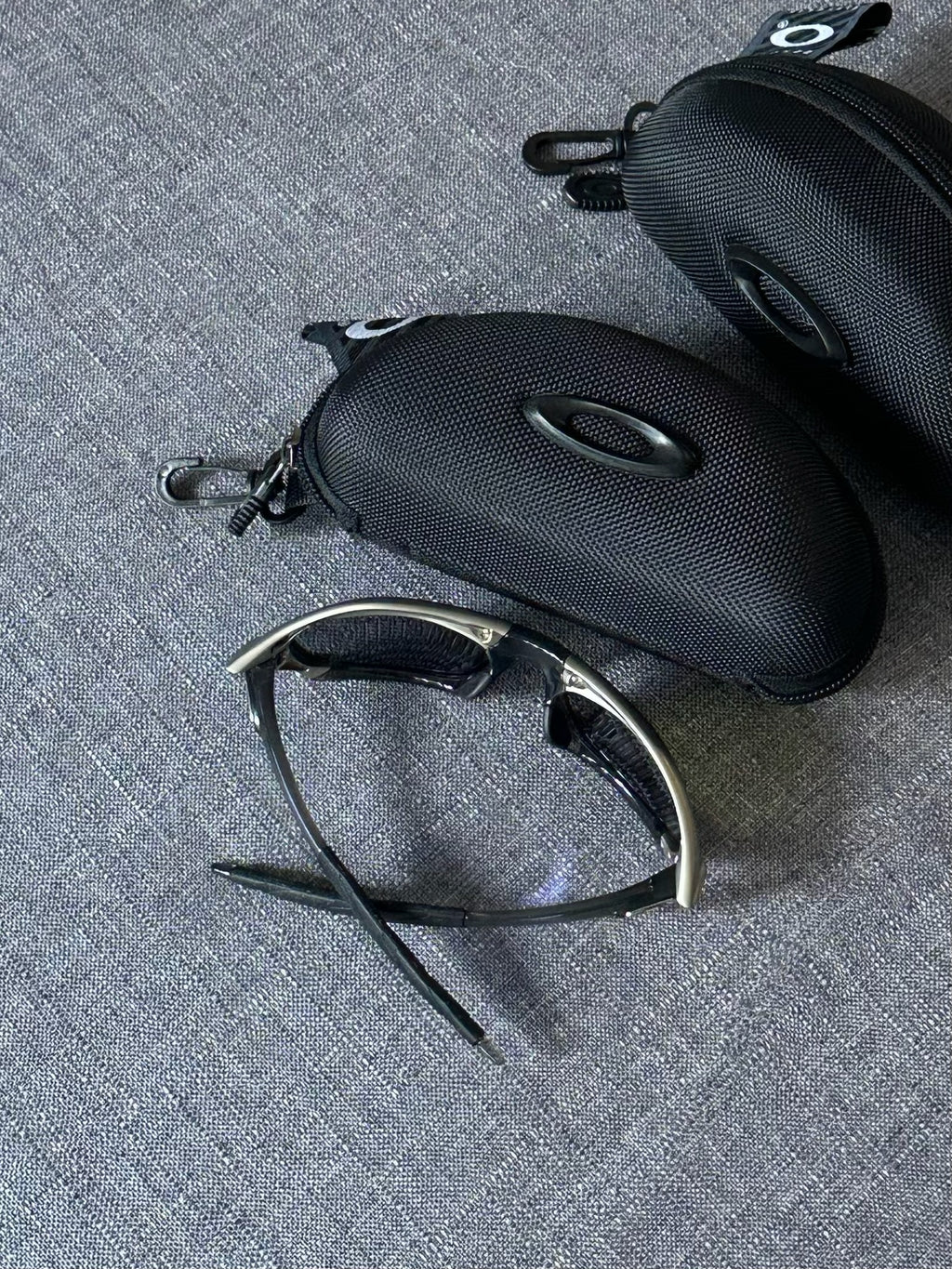 Vintage Oakley Sunglasses: Polished Silver Frame, Blue Lenses - Vintage Collectible