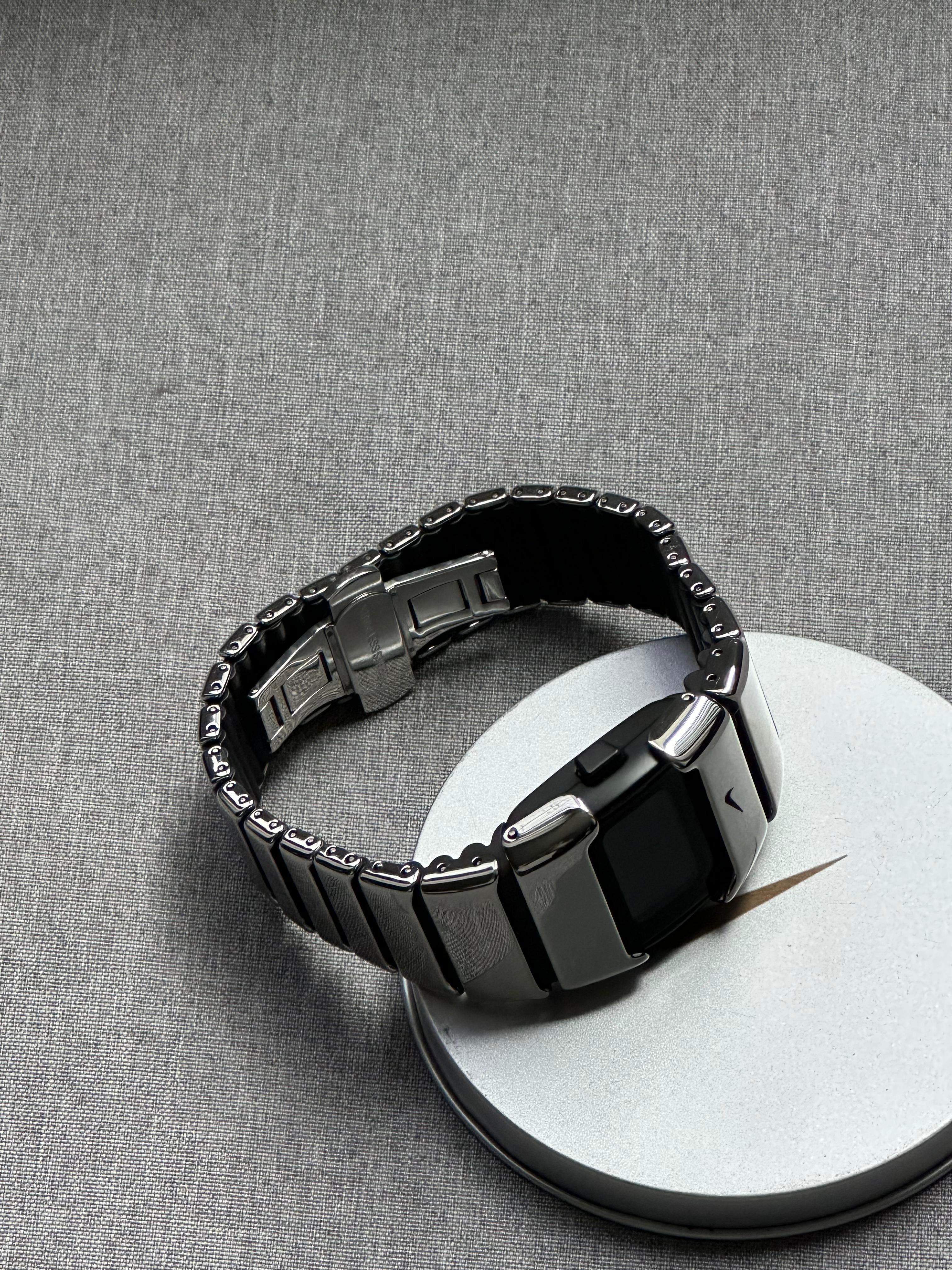 Nike D-Line Satin Silver Digital Watch | Rare Collectible | Unisex Retro Sports Timepiece