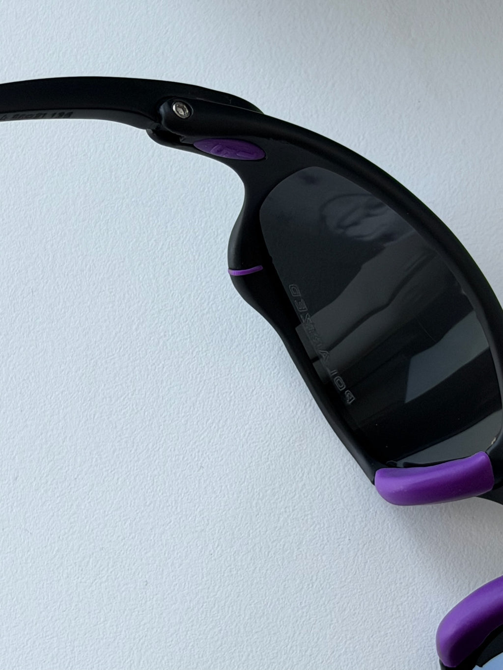 Vintage Oakley Juliet 1.0 – Black Frame / Purple Lens with Purple Accents