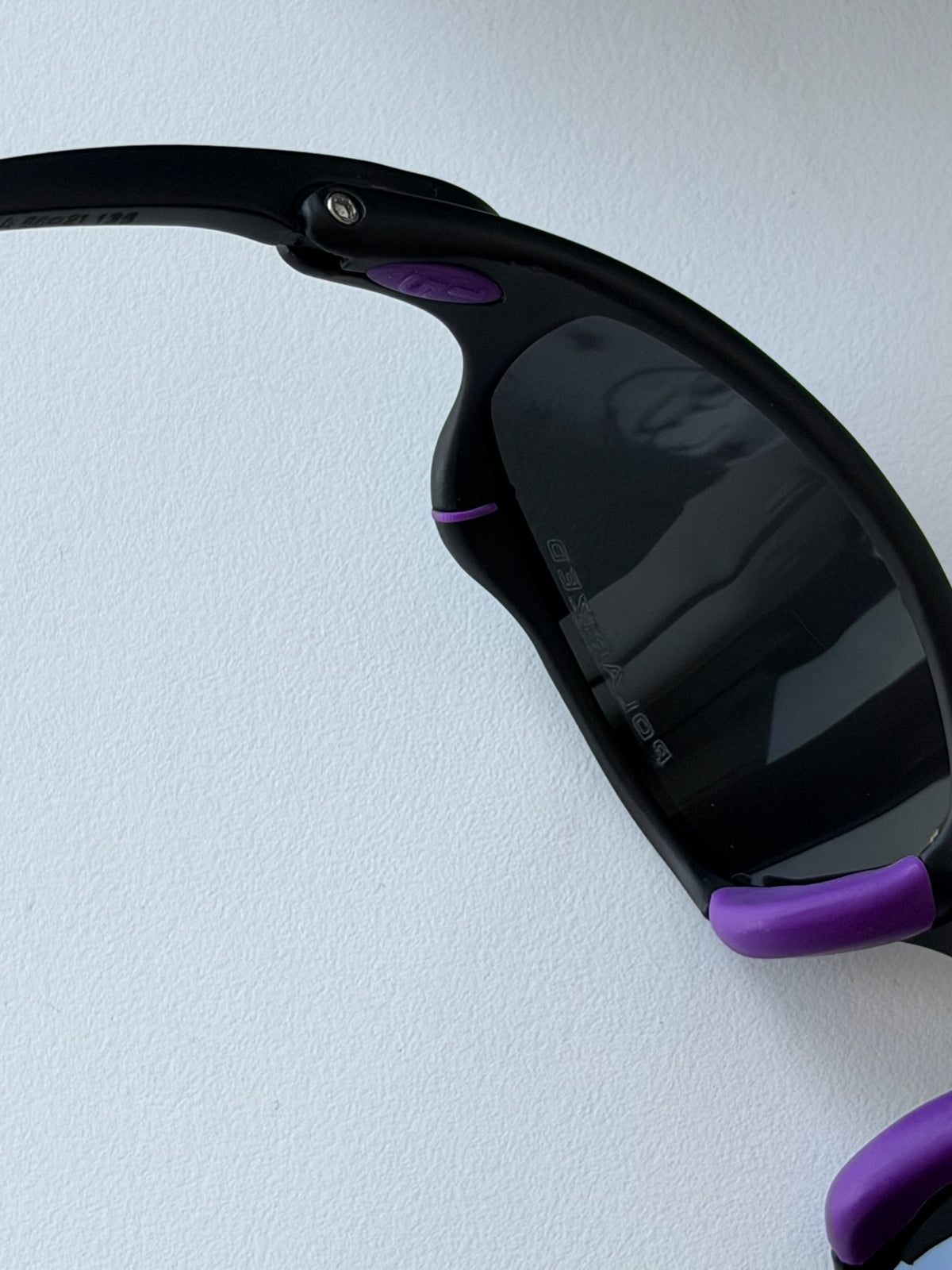 Vintage Oakley Juliet 1.0 – Black Frame / Purple Lens with Purple Accents