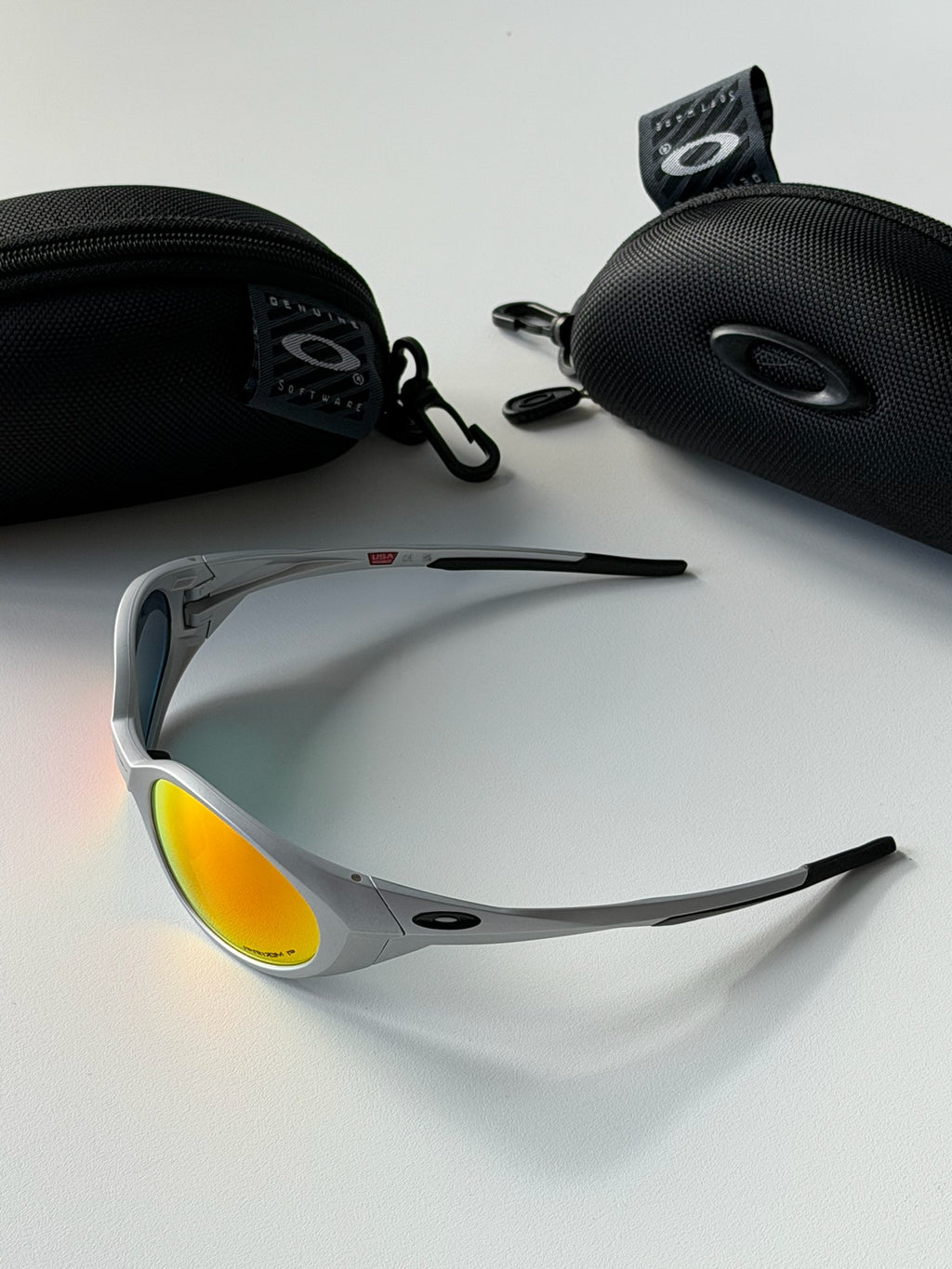 Oakley Eye Jacket Sunglasses – Silver Frame / Fire Iridium Lens | Y2K Wraparound Sports Shades
