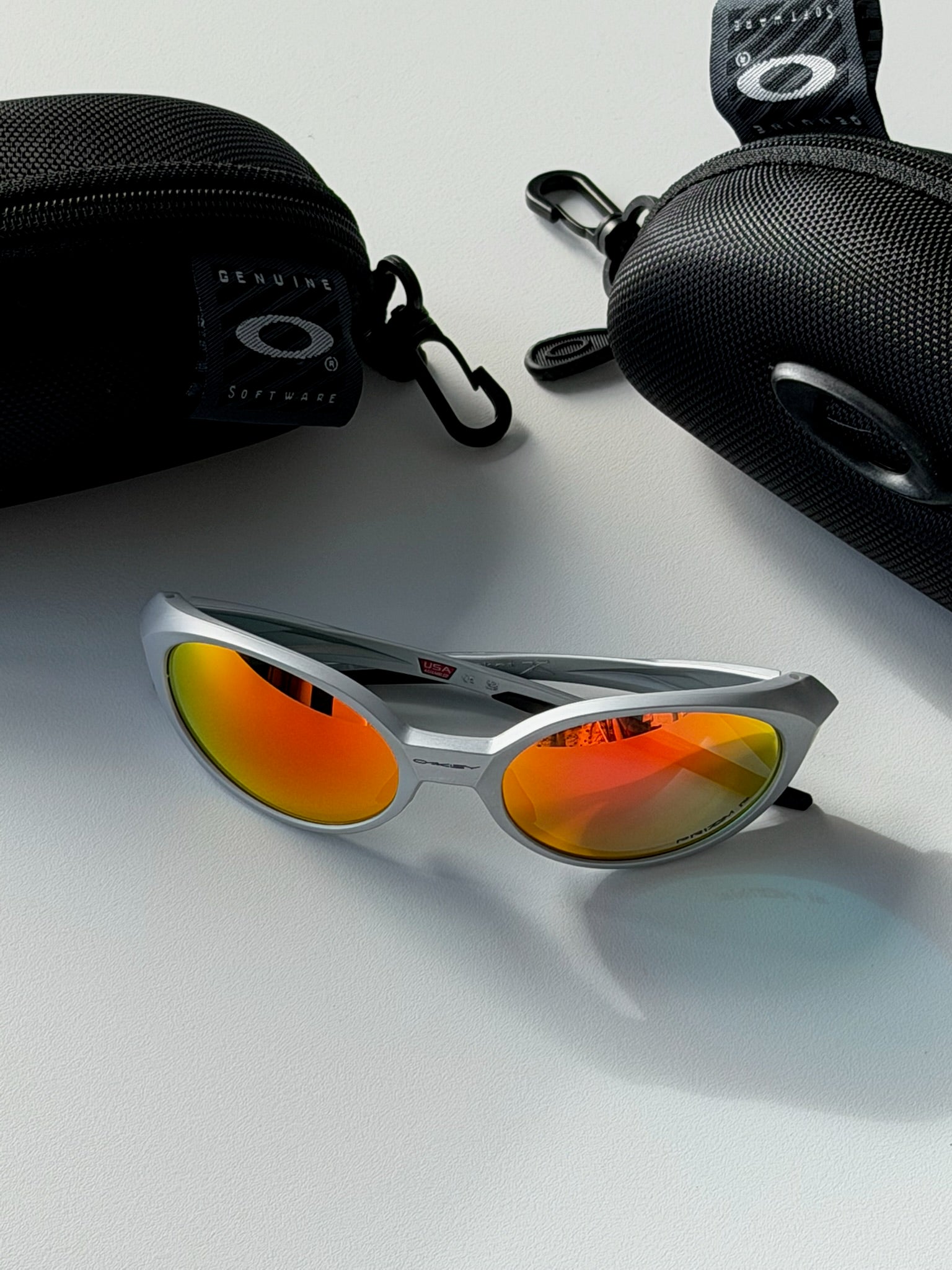 Oakley Eye Jacket Sunglasses – Silver Frame / Fire Iridium Lens | Y2K Wraparound Sports Shades