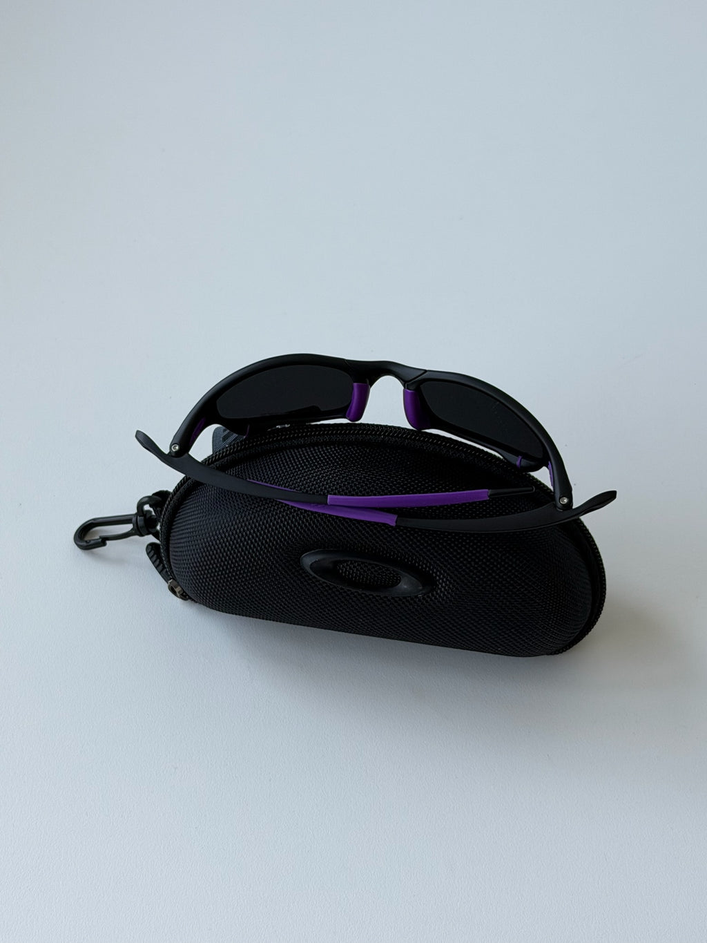 Vintage Oakley Juliet 1.0 – Black Frame / Purple Lens with Purple Accents