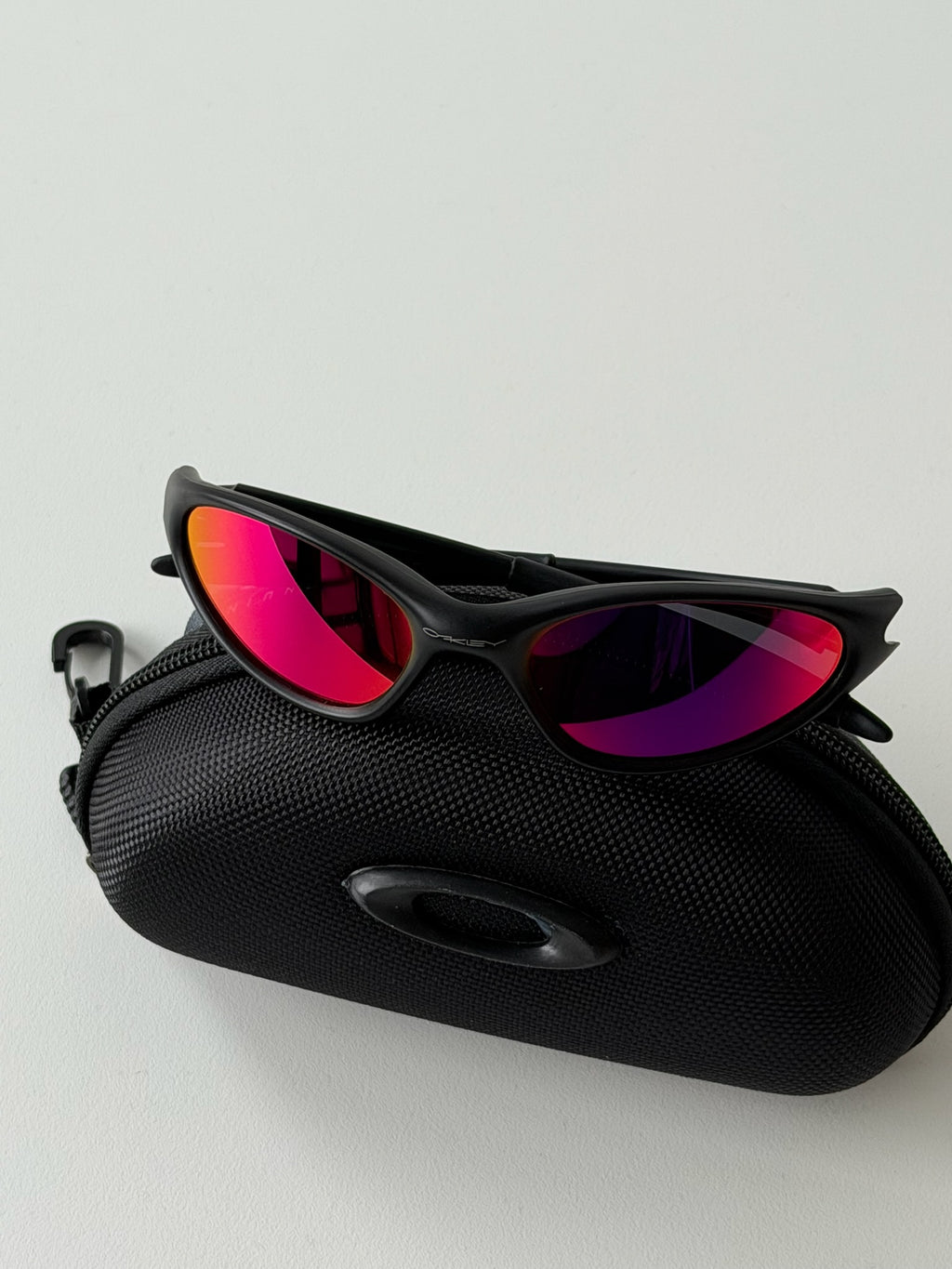 Oakley Eye Jacket Gen 1 Sunglasses – Matte Black / Fire Red