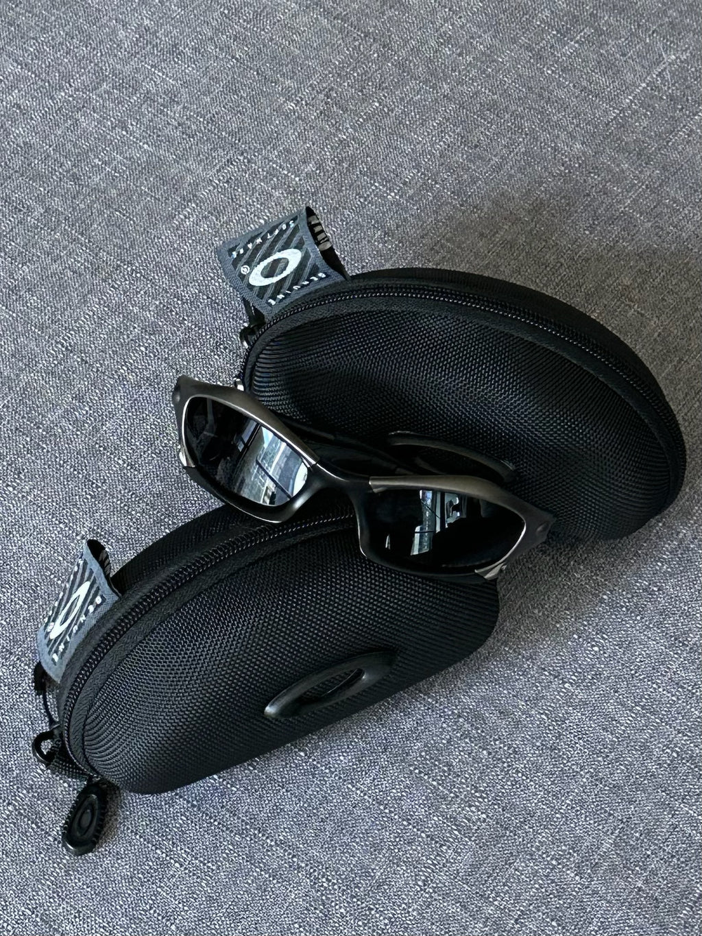 Vintage Oakley Sunglasses: Polished Charcoal Frame, Black Lenses with Case