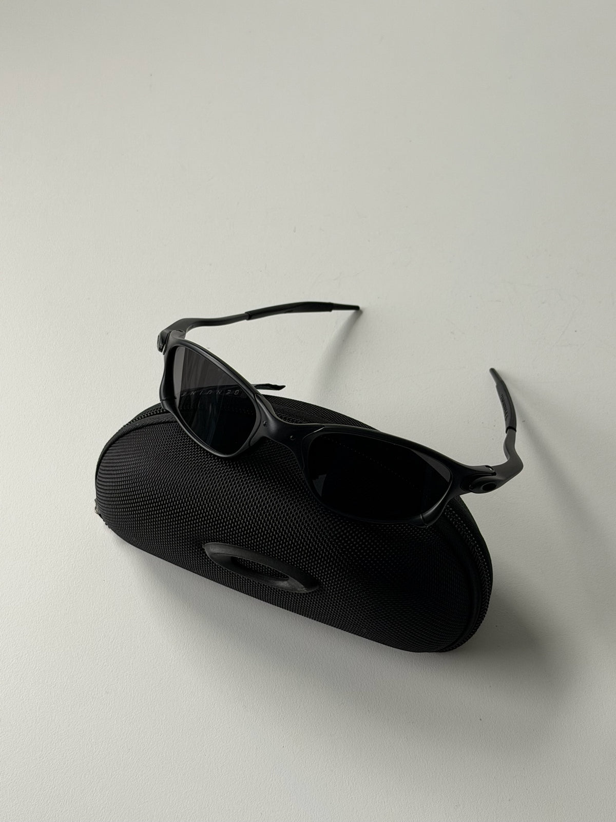 Vintage Oakley Juliet 2.0 – Black Frame / Black Lens