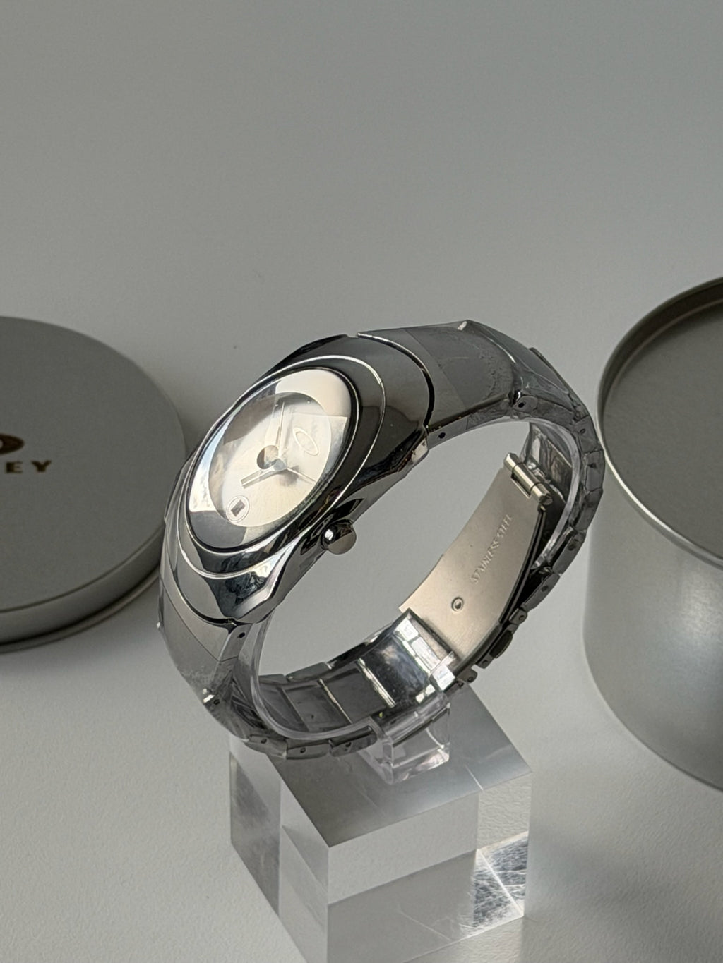 Oakley Time Bomb Style Watch – Arctic White