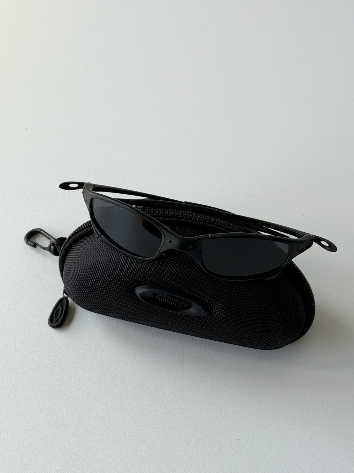 Vintage Oakley Juliet 1.0 – Black Frame / Black Lens