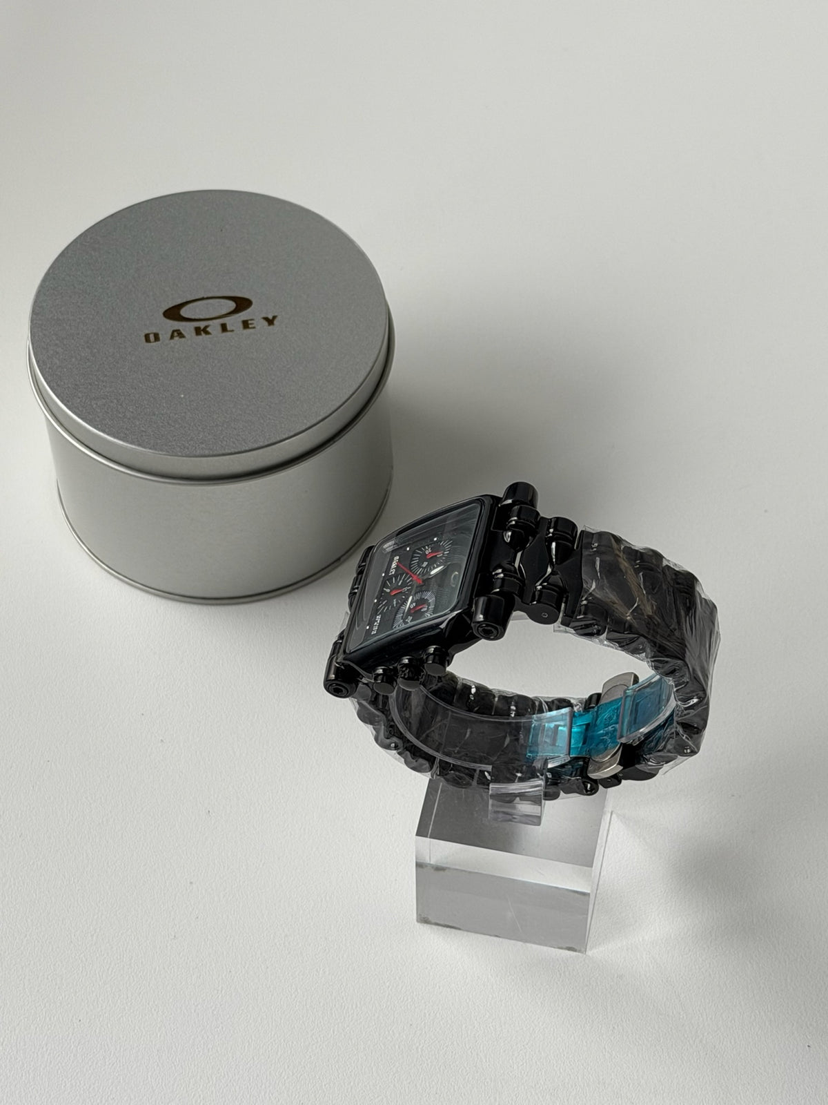 Oakley Minute Machine Watch – Black Bracelet / Black Dial